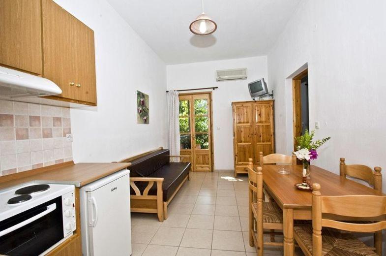Athina Apartments Neo Klima Room photo